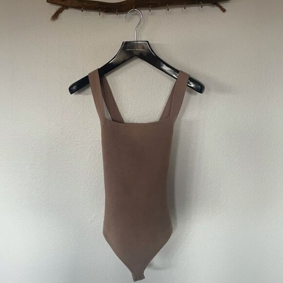 Tan criss cross bodysuit - Picture 3 of 4